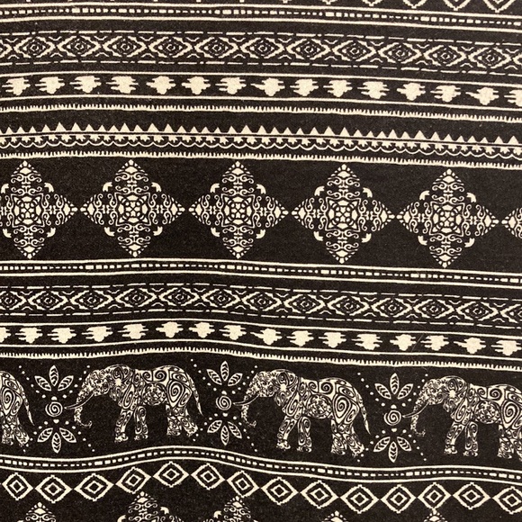 NWOT - Karen Scott Boho Boat Neck Smokey Black Elephant Elbow Sleeve Top… - Picture 6 of 10